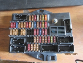 Jaguar - Fuse Box - FS